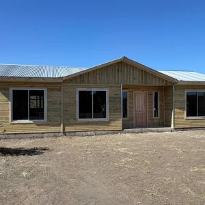 casa prefabricada 72 metros cuadrados Chile, casa prefabricada madera tinglado Biobío, casas prefabricadas González 72m2, casa prefabricada familiar sur de Chile