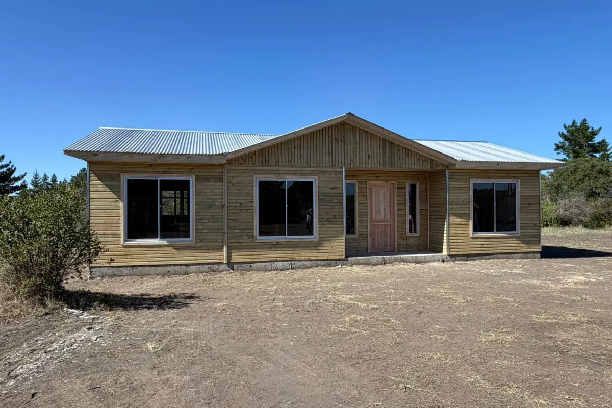 casa prefabricada 72 metros cuadrados Chile, casa prefabricada madera tinglado Biobío, casas prefabricadas González 72m2, casa prefabricada familiar sur de Chile
